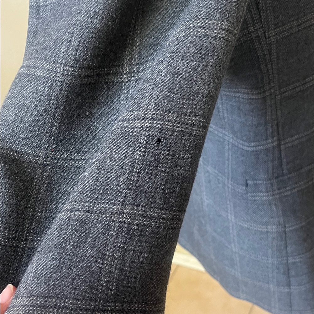 Oscar de la Renta Charcoal Plaid Blazer - Picture 6 of 14
